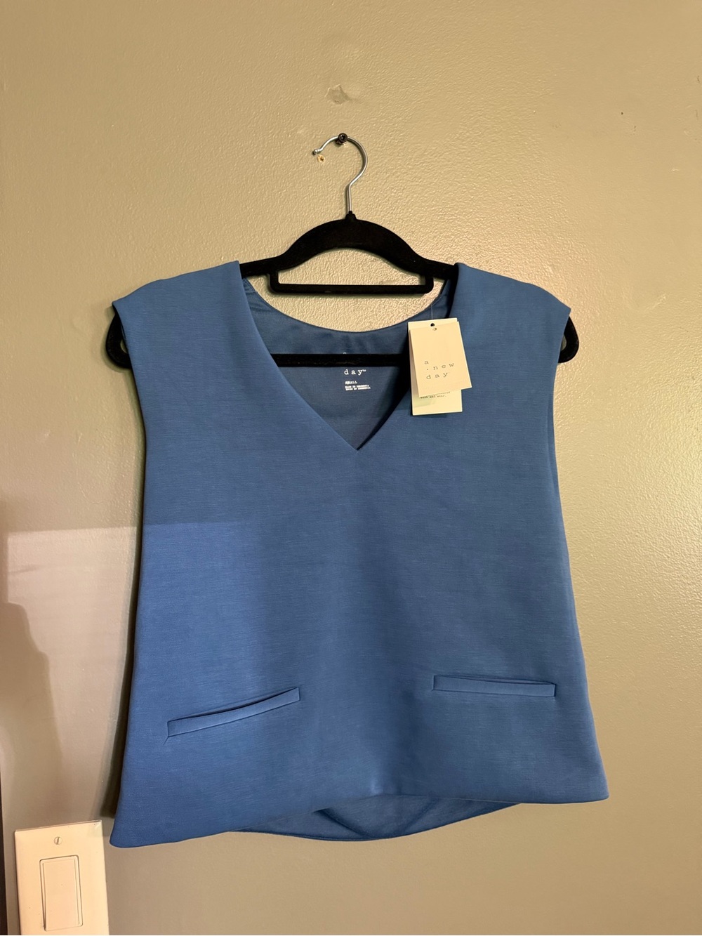 A New Day Sandwash V-Neck Sleeveless Vest Top Cornflower Blue Small S NWT